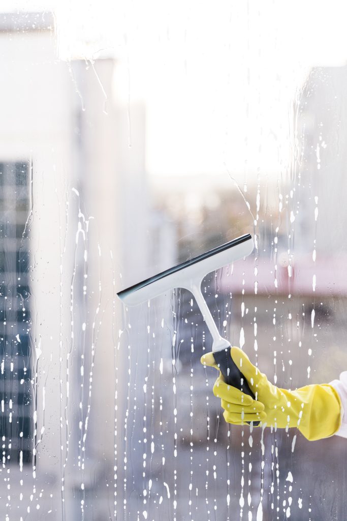 Professionelle Glas- & Fenster­reinigung von KEYCLEAN
