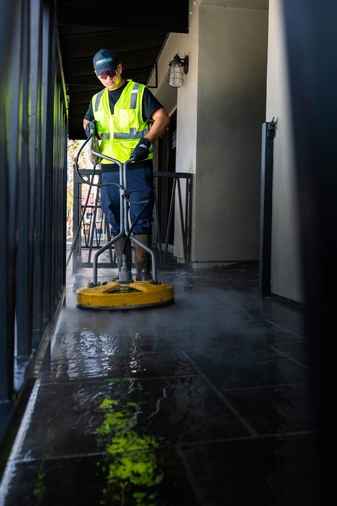 Professionelle Grund­reinigung von KEYCLEAN